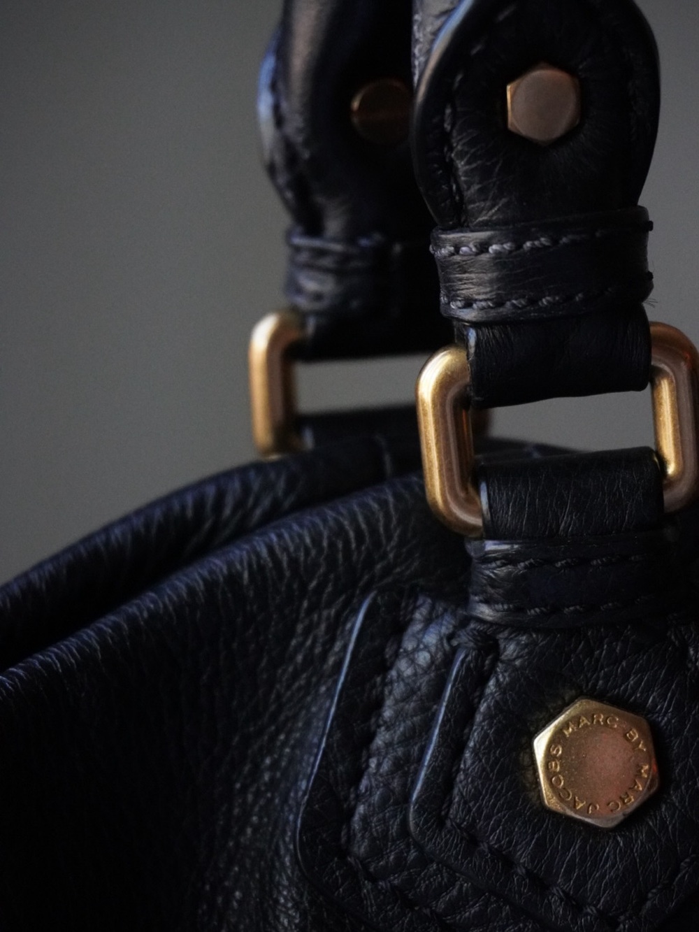 Marc by Marc Jacobs Black Leather Shoulder Bag with Gold Hardware - Picture 4 of 15